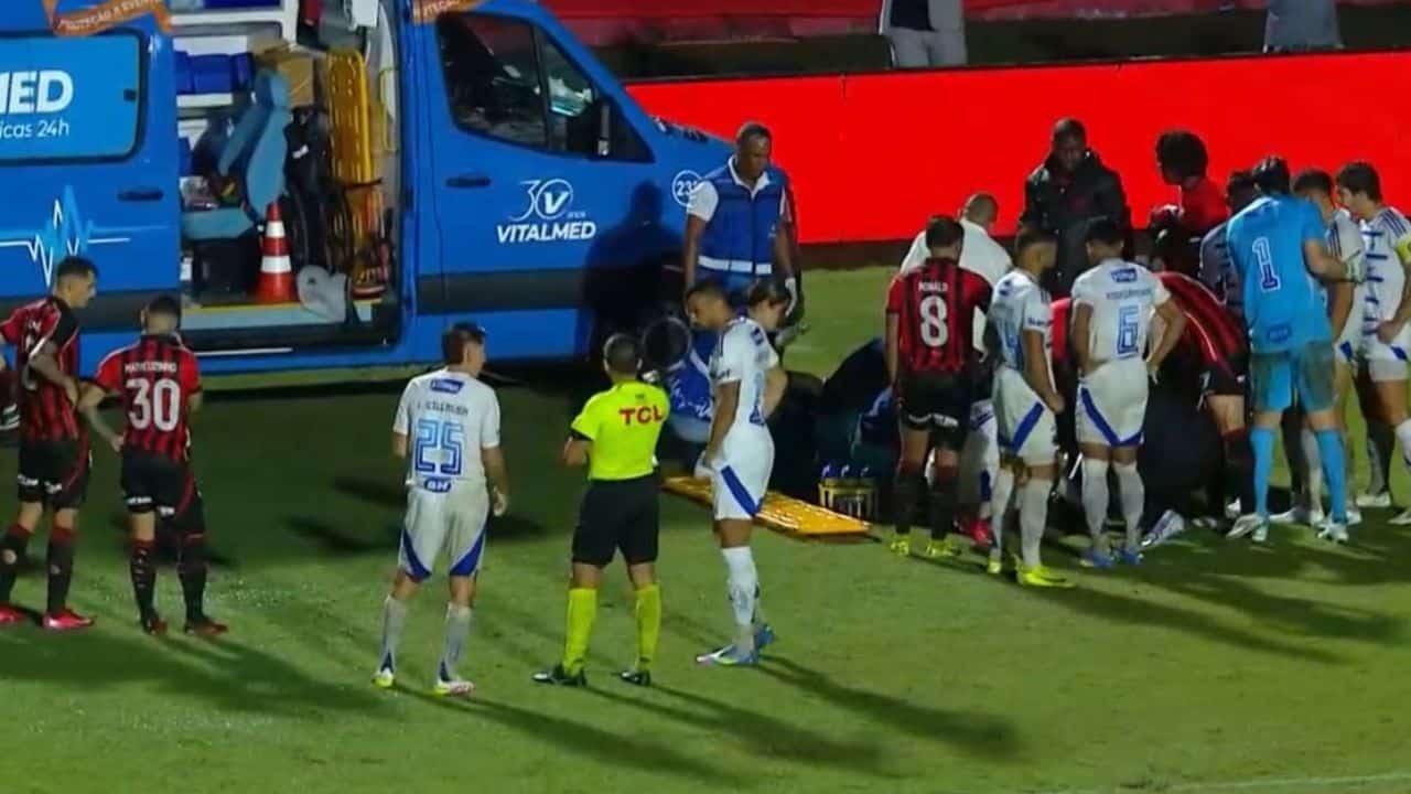 Árbitro justifica expulsão de Eduardo; veja