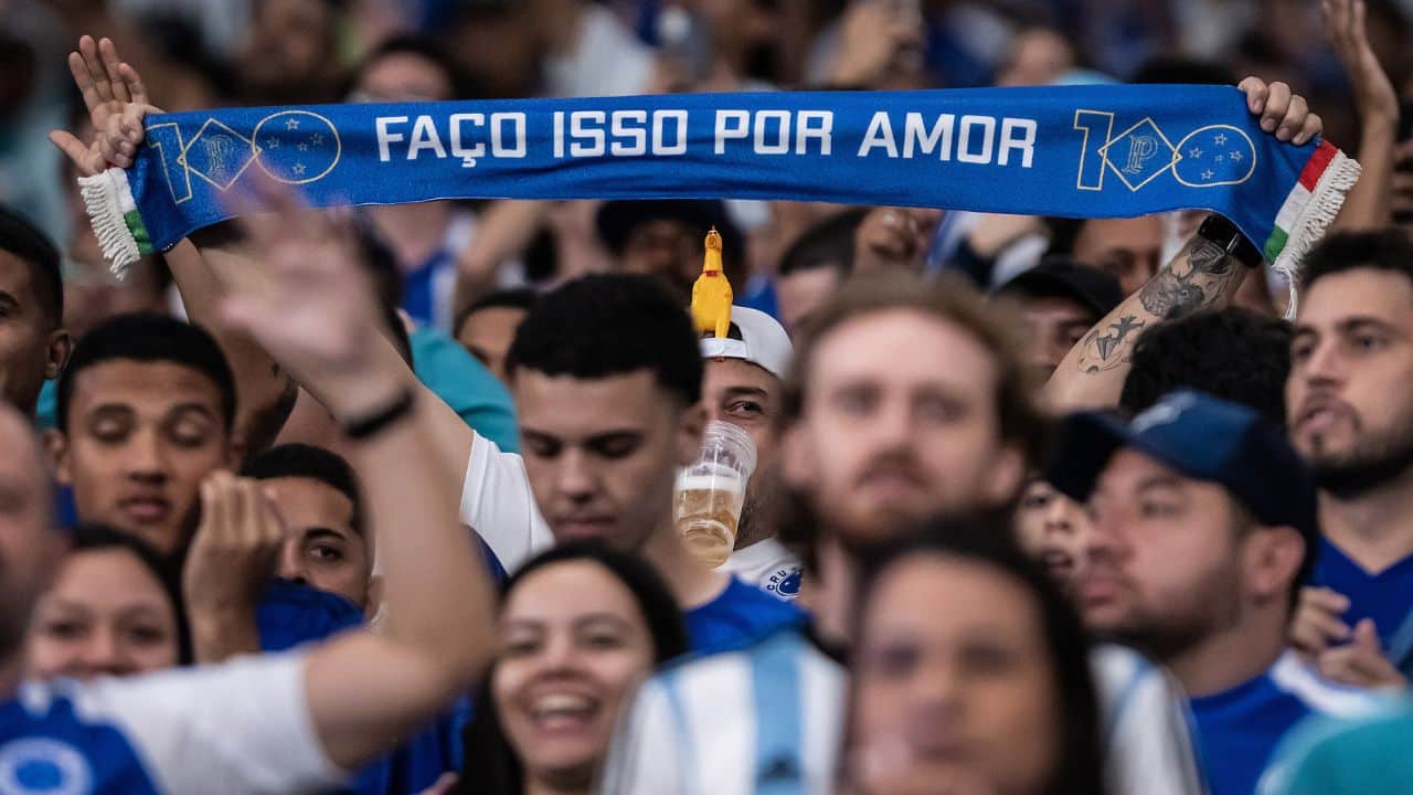 Segundo pesquisa, o Cruzeiro possui a quinta maior torcida do país e mantém ampla liderança em Minas Gerais; confira