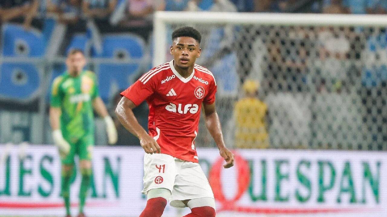 Cruzeiro segue em busca de contratação de zagueiro do Internacional após pedido de Jardim