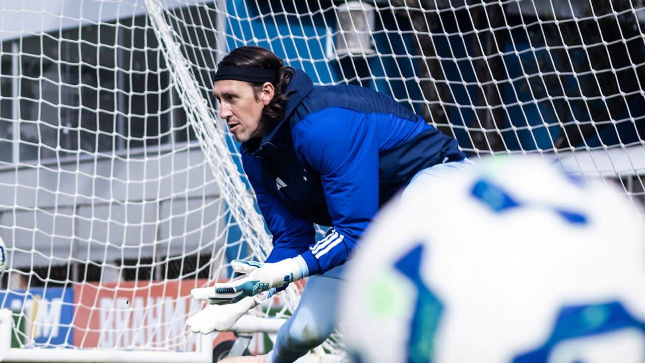 Cássio é um dos pendurados no Cruzeiro