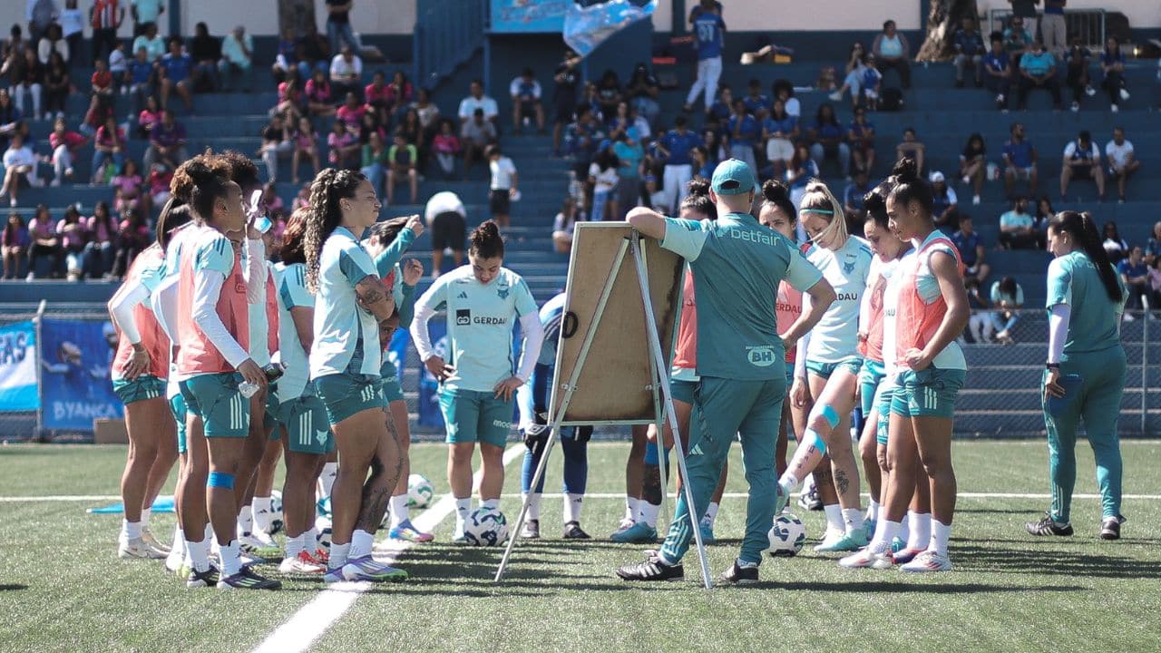 De olho na Copa do Brasil Feminina, Cruzeiro fará amistosos no Rio de Janeiro