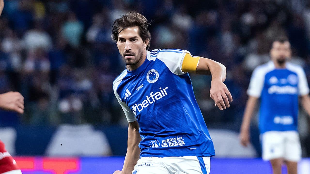 Lucas Silva analisa empate com CRB e critica arbitragem de Edina Alves; veja