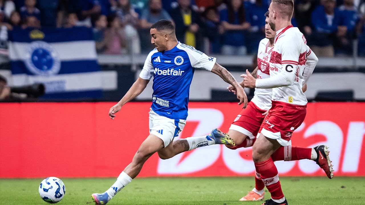 Cruzeiro e CRB empatam em jogo de ida das oitavas de final da Copa do Brasil