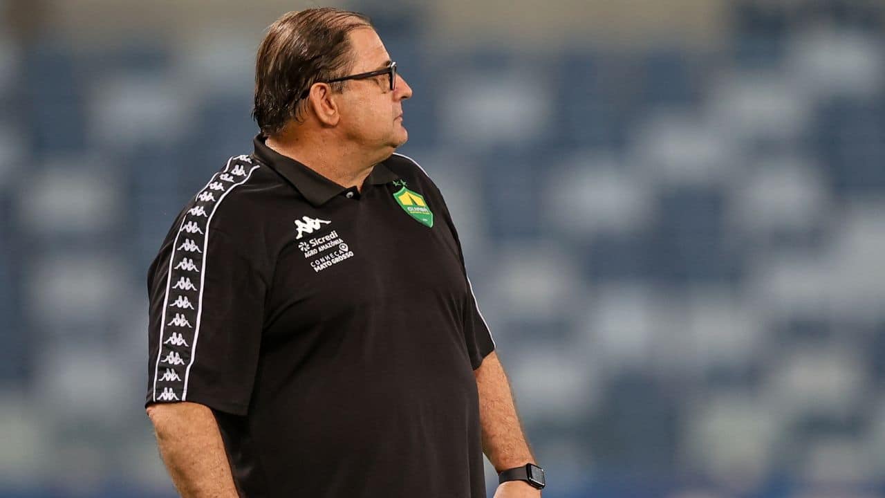 Guto lamenta saída de Edu, ex-jogador do Cruzeiro, do Cuiabá