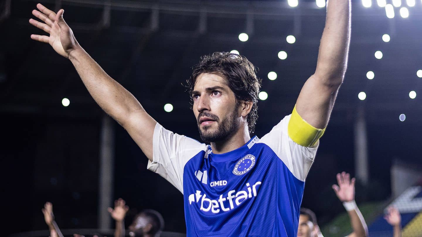 Cruzeiro mira Lucas Silva em função fora dos campos no futuro