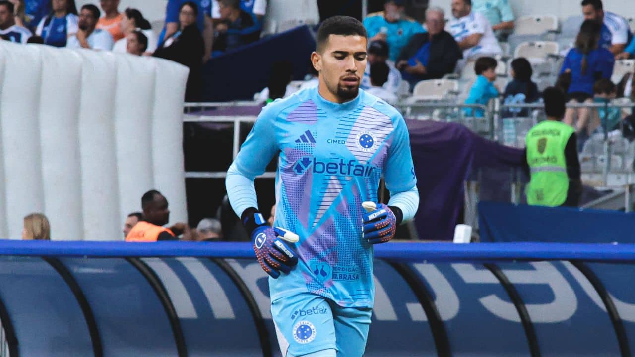 Cruzeiro pode vender ou emprestar Léo Aragão com chegada de Matheus Cunha; veja