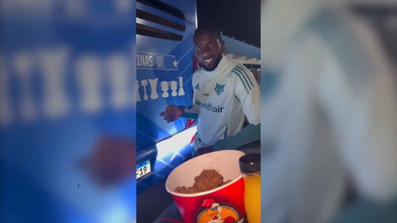 Bolasie provoca Atlético após Cruzeiro vencer clássico na Copa do Brasil; veja o vídeo