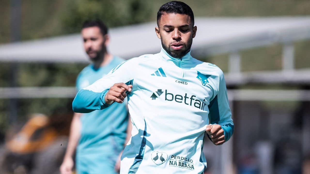Veja os pendurados de Cruzeiro e Internacional para o jogo deste sábado
