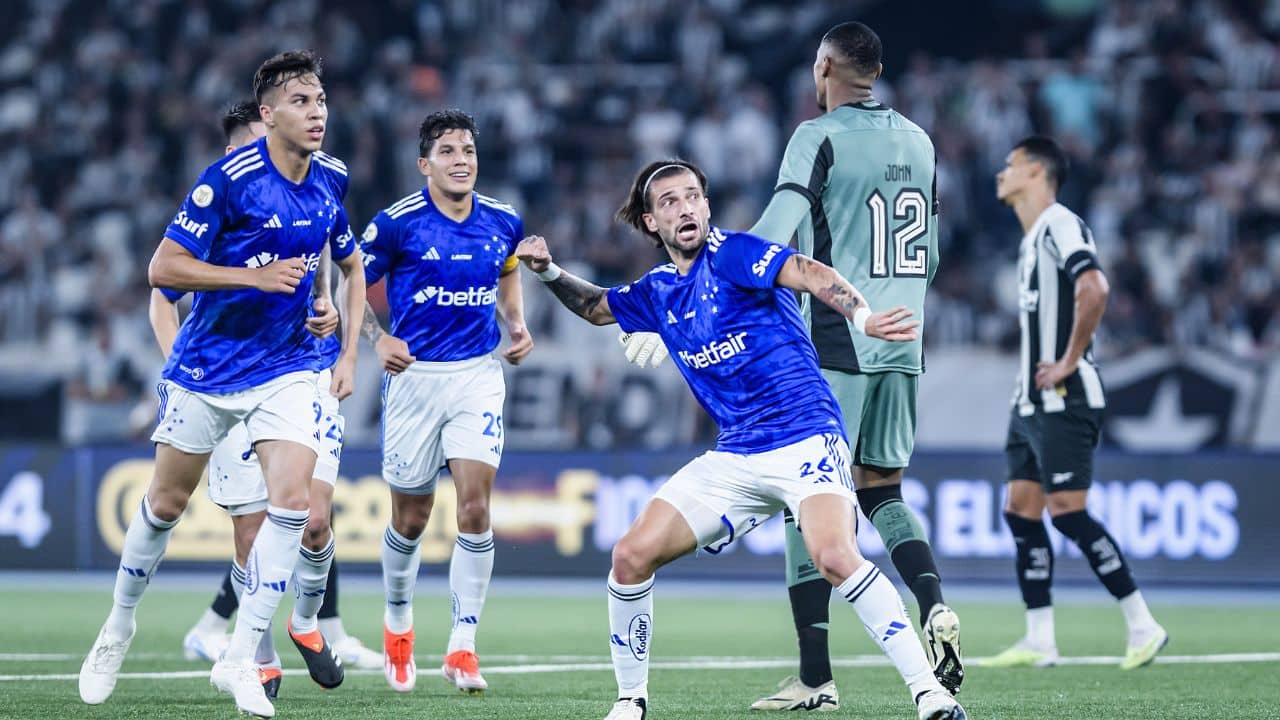 O Cruzeiro foi o último time a vencer o Botafogo no Brasileirão em casa; veja