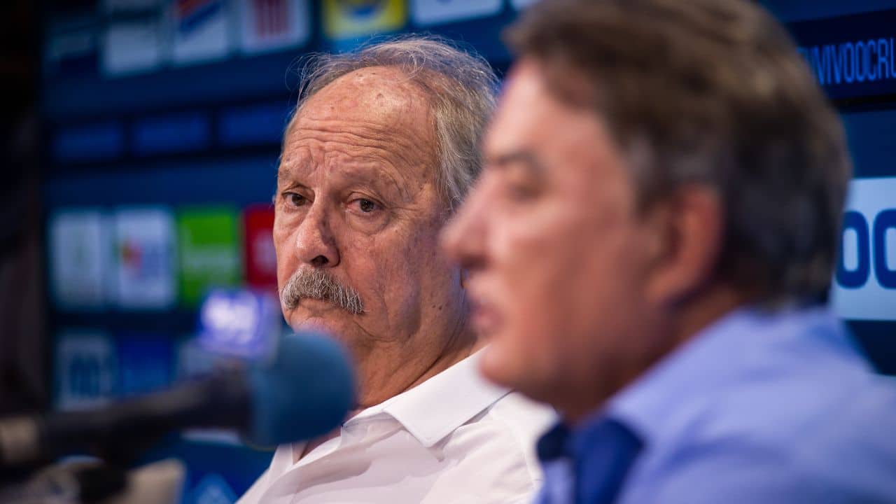 Justiça autoriza bloqueio da aposentadoria de ex-presidente do Cruzeiro