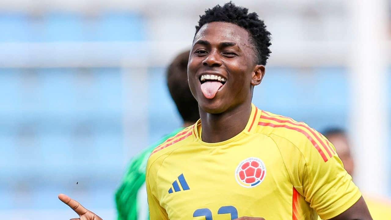 Cruzeiro assina pré-contrato com atacante colombiano que foi destaque do Sul-americano Sub-20; confira