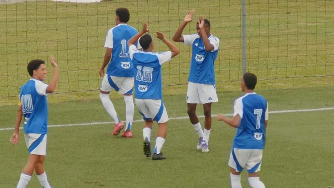 Cruzeiro vê vaga no G-8 do Brasileirão Sub-17 ficar mais difícil e terá duas batalhas nas últimas rodadas; veja possíveis cenários
