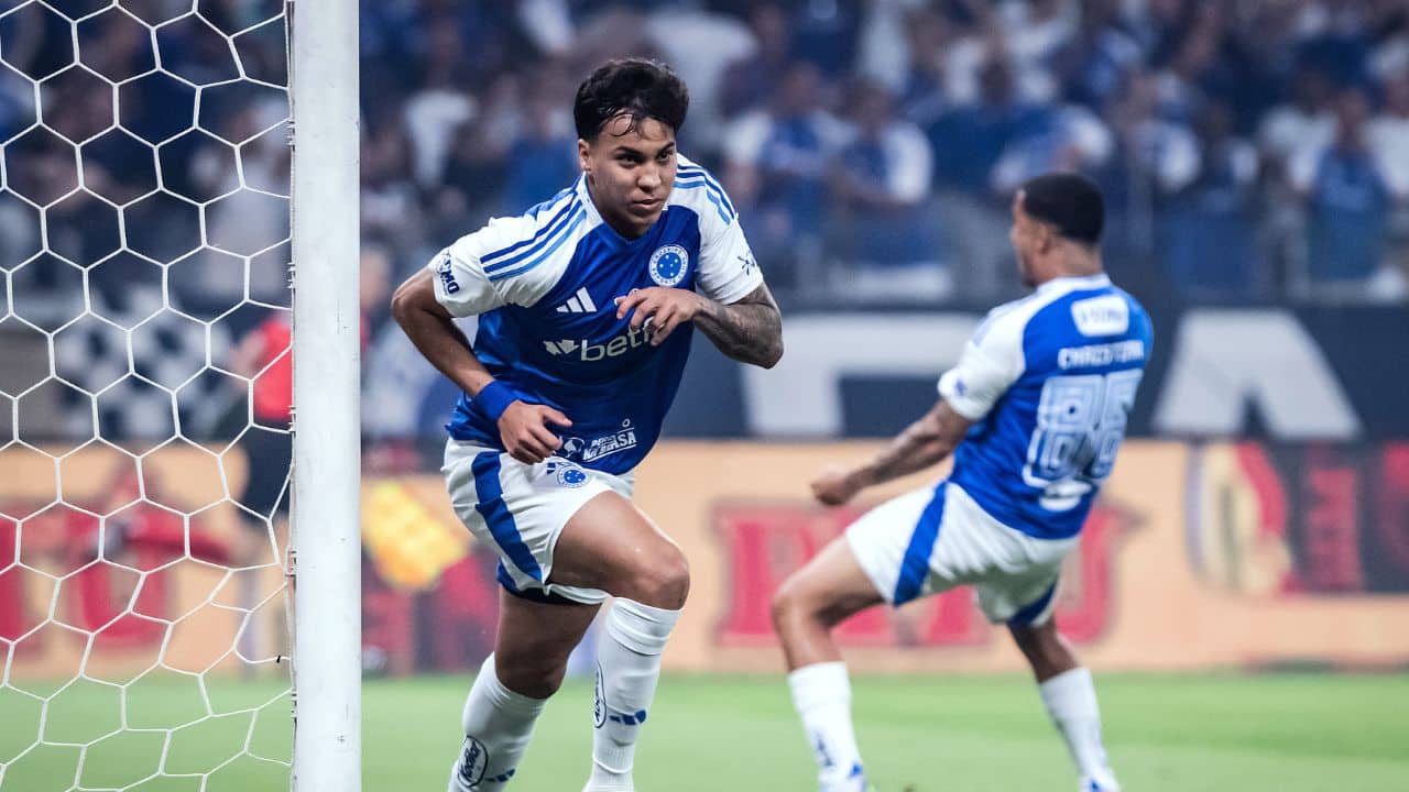 Veja o gol de Kaio Jorge na vitória parcial do Cruzeiro sobre o Atlético nesta quinta