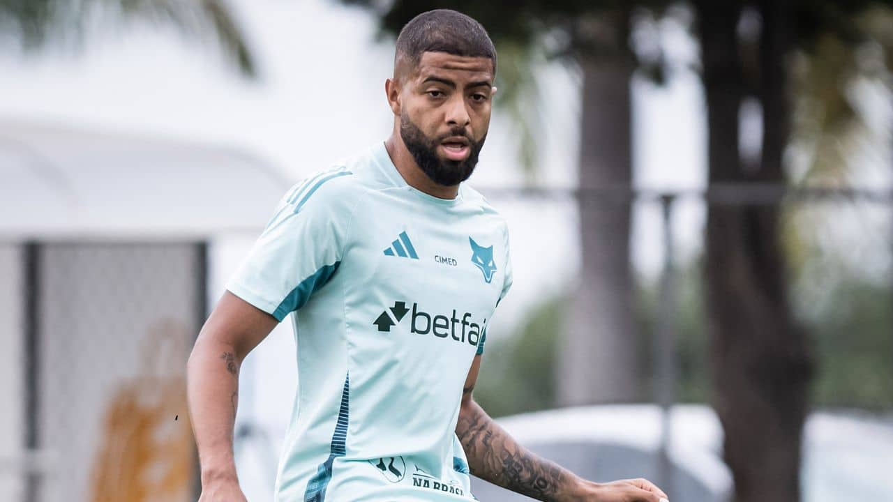 Após 7 meses, João Marcelo volta a ser relacionado no Cruzeiro