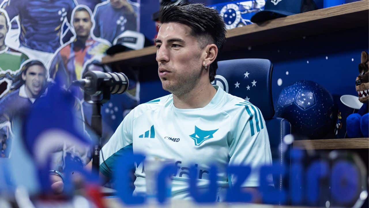 Lucas Villalba relembra emoção da sua família e chora da mãe após acerto com Cruzeiro; veja