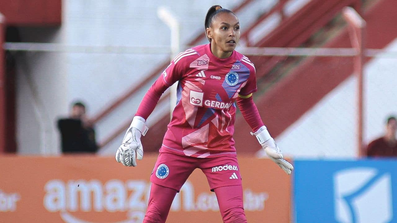 Santos acerta contratação de goleira do Cruzeiro; confira
