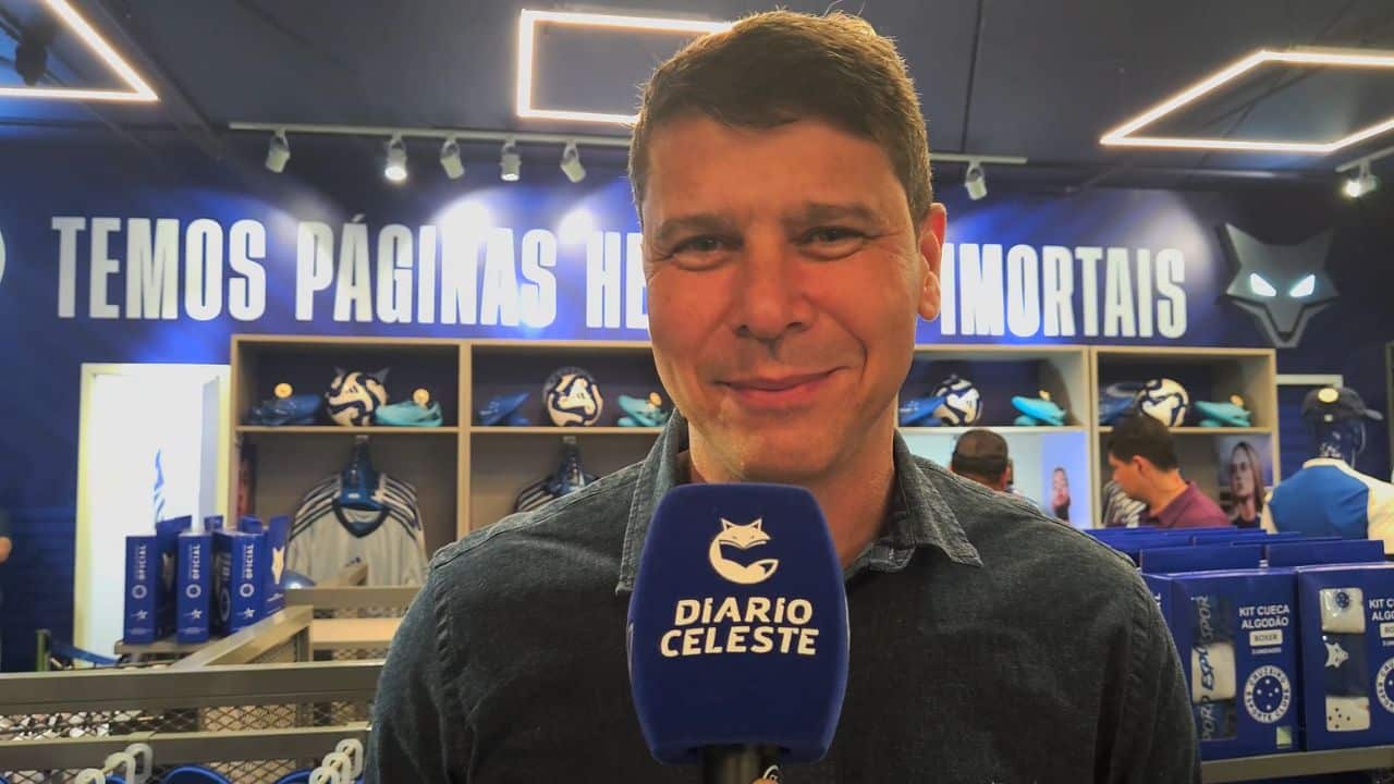 Diretor do Cruzeiro comenta sobre a nova camisa e recorde de vendas; veja