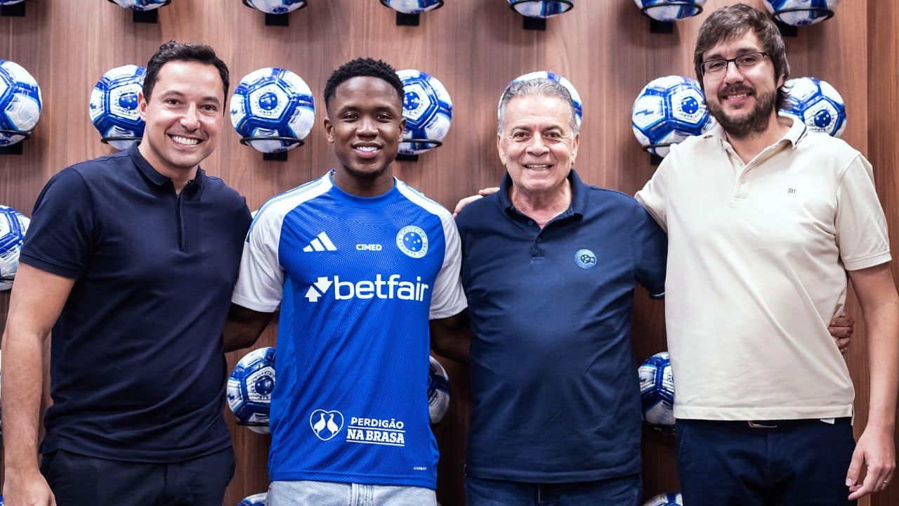 Pedro Lourenço valoriza jovens reforços e trabalho de scouting do Cruzeiro; veja