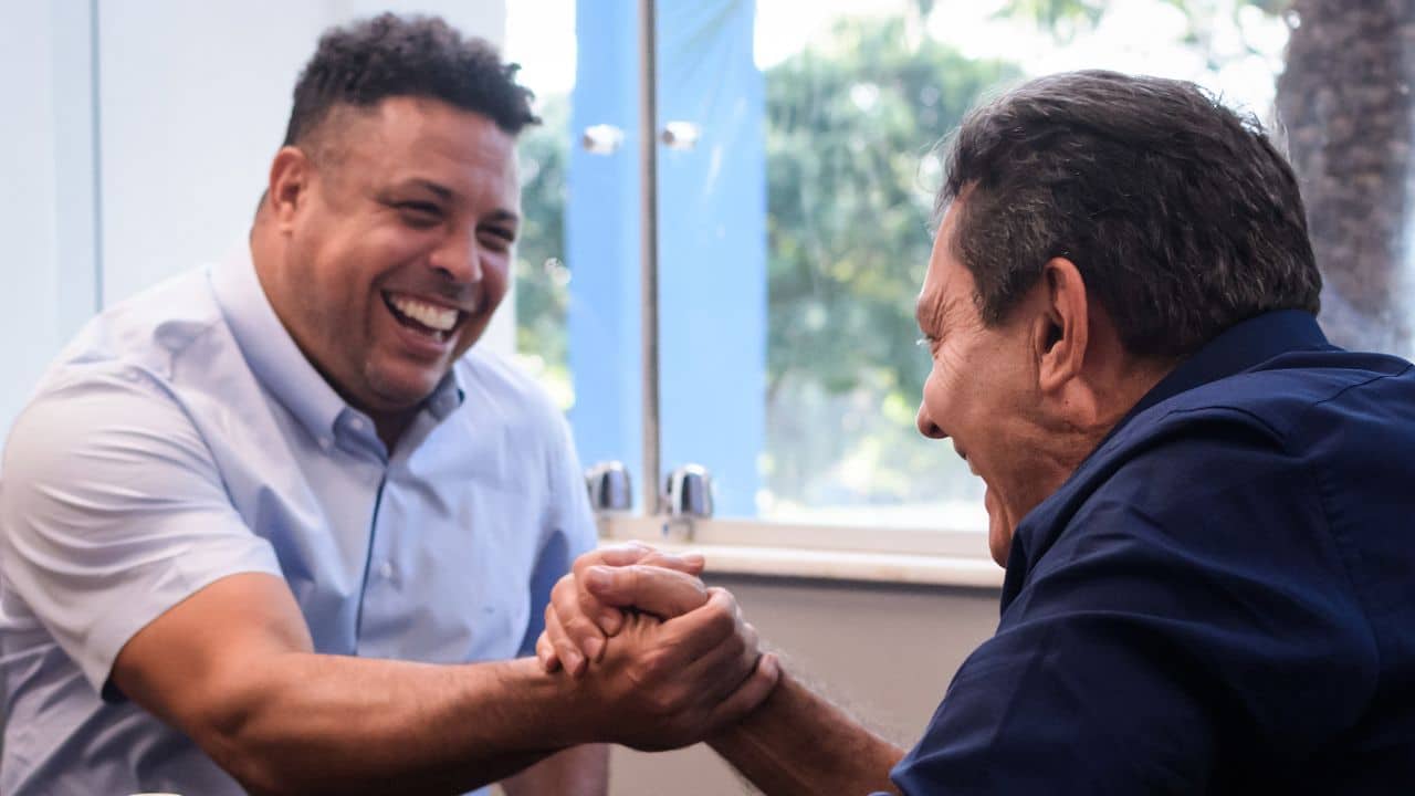 Ronaldo aponta que o Cruzeiro “está nadando de braçada” com Pedrinho; veja