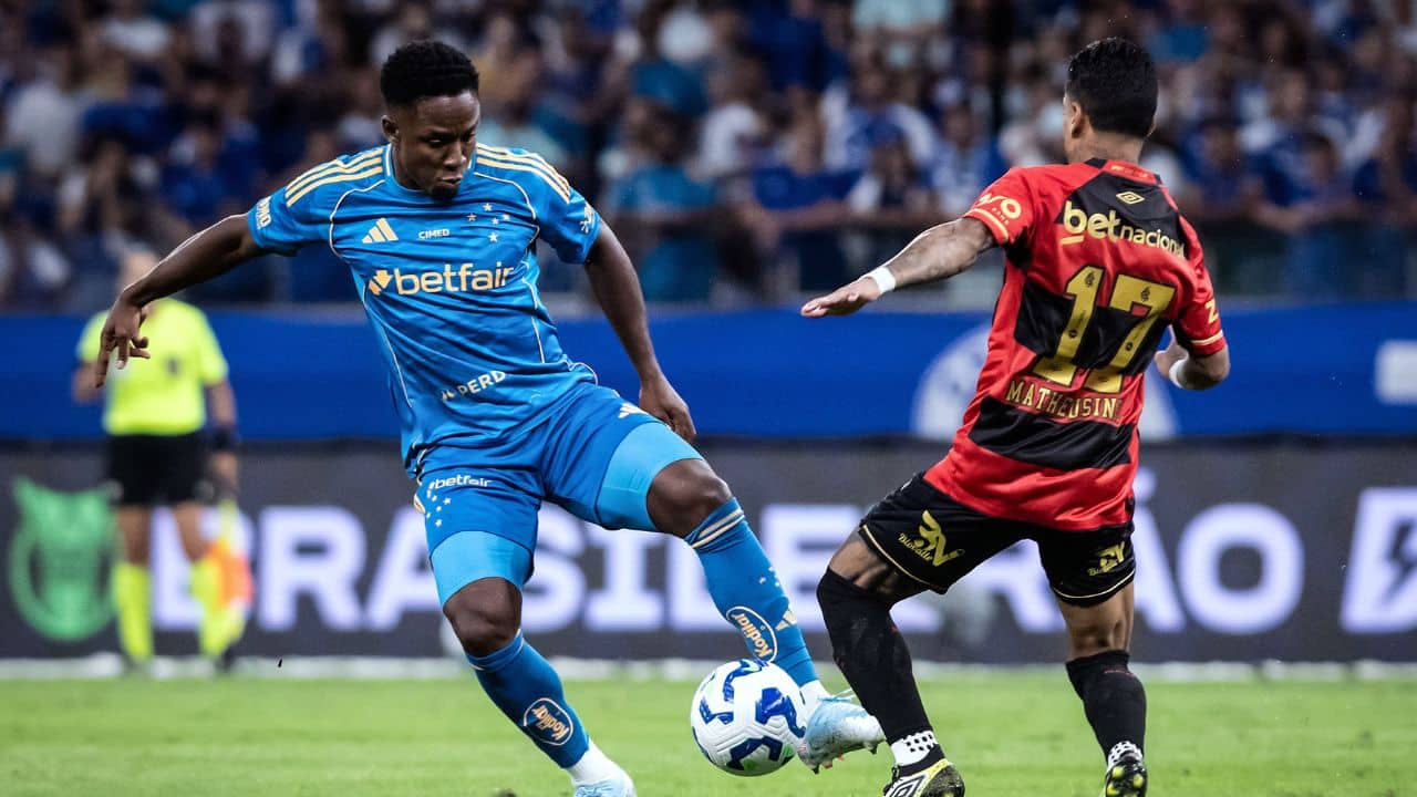 Sinisterra em Cruzeiro 1x1 Sport