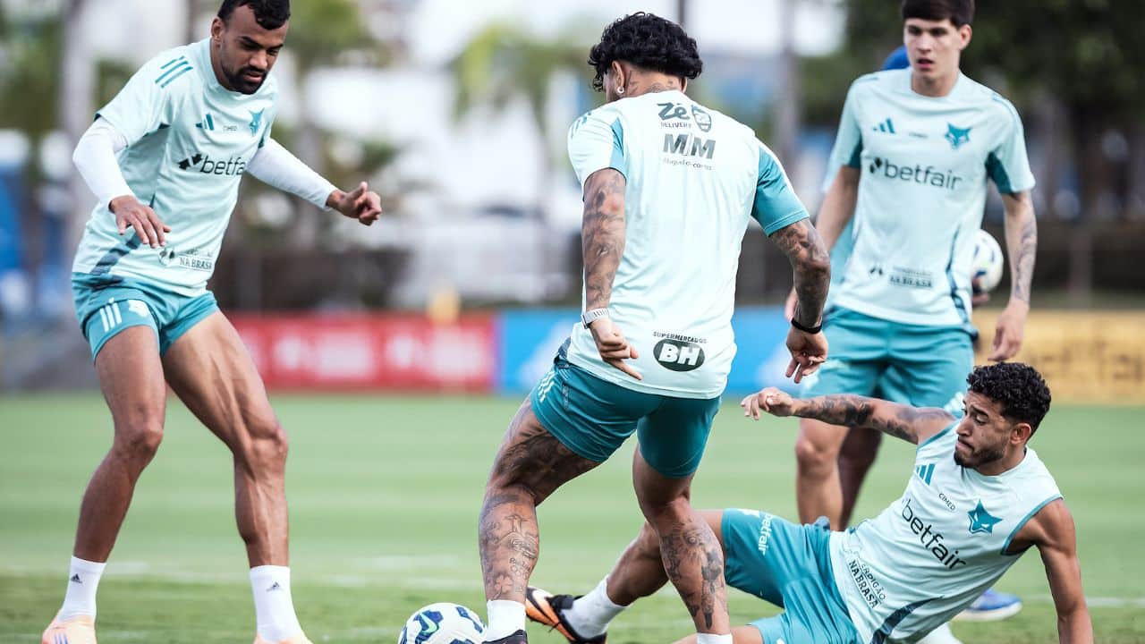 Cruzeiro enfrenta o Vitória com novidades e várias ausências; veja