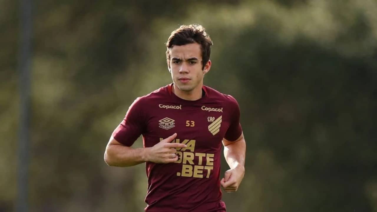 Cruzeiro monitora meia Dudu, do Athletico-PR, para 2026