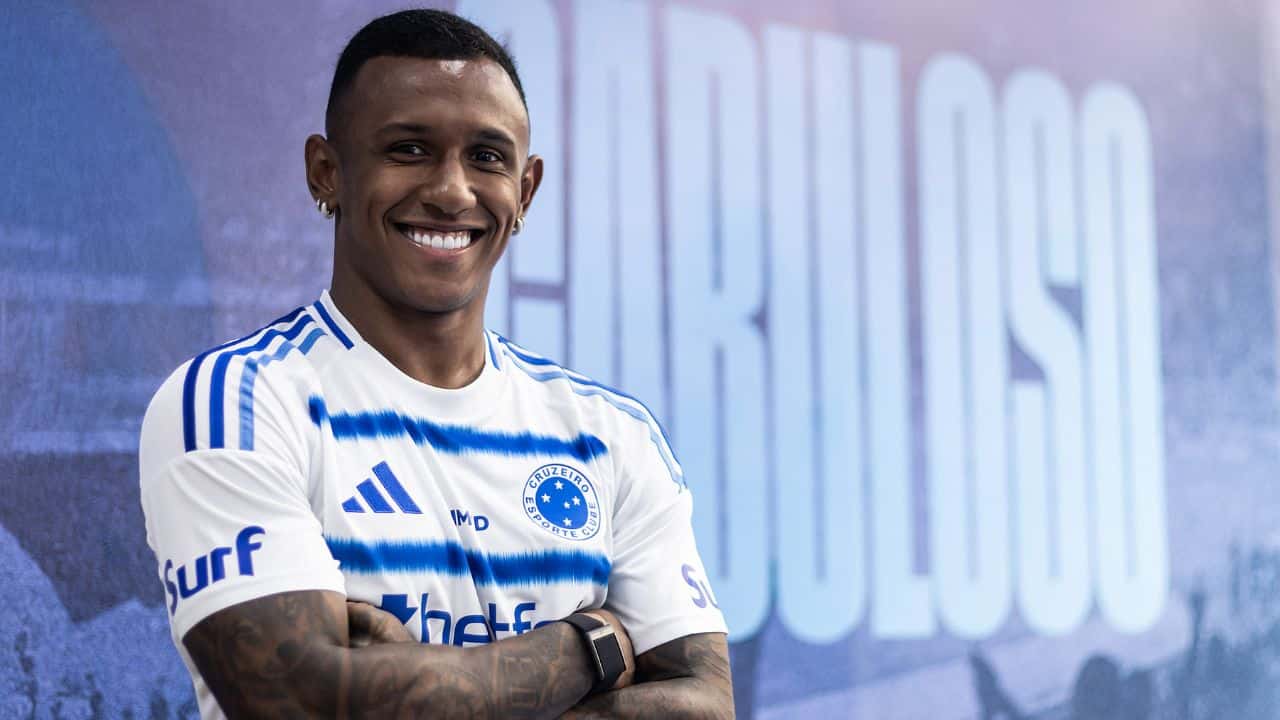 Marquinhos passa por operação e desfalca o Cruzeiro até 2026; veja