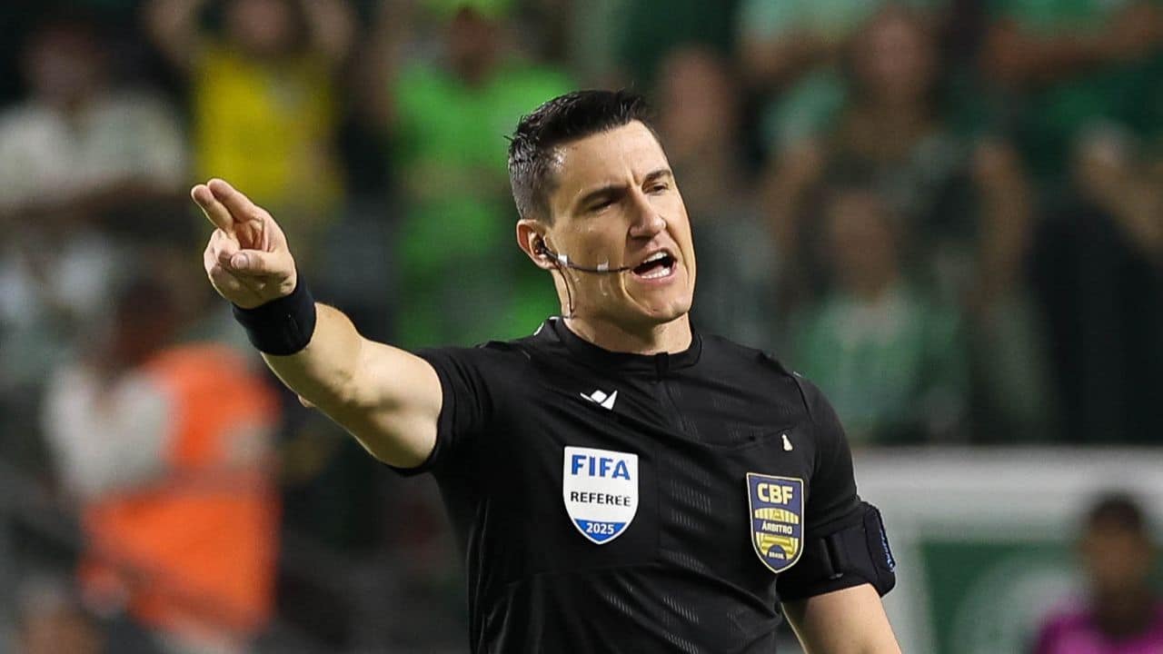 Áudio do VAR revela polêmica em lance do Cruzeiro contra o Palmeiras; veja