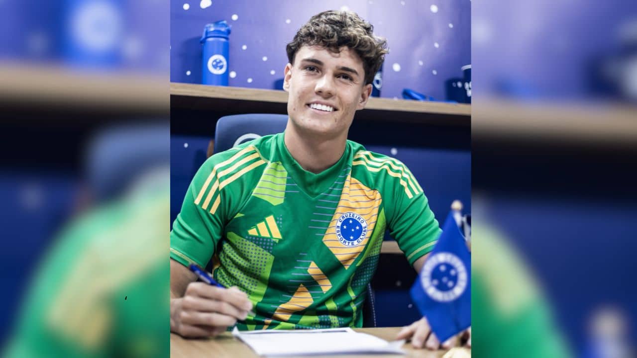 Vitor Lamounier renovou com Cruzeiro