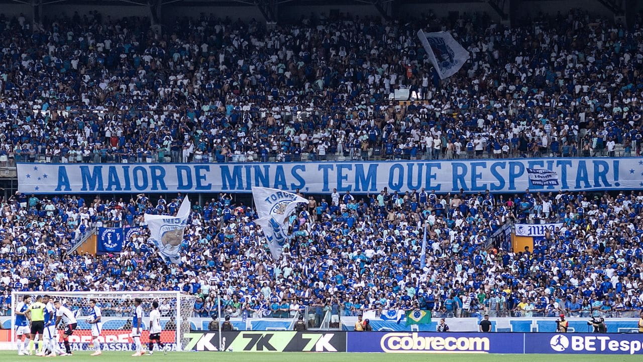 Torcida em Cruzeiro x Vitória pelo returno de 2025