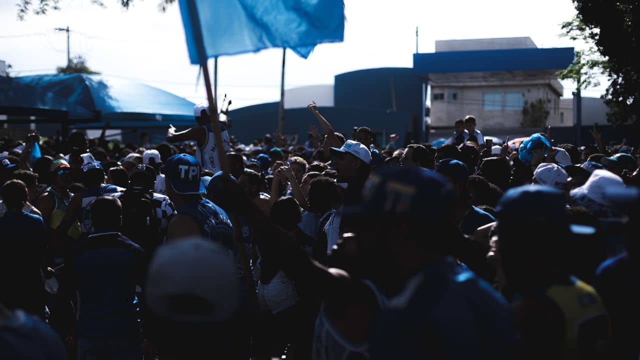 Últimas do Cruzeiro: show da torcida no fim da preparação contra o Corinthians