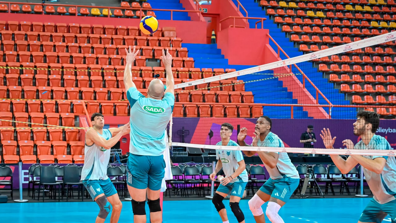 Sada Cruzeiro finaliza preparação para estreia no Mundial de Vôlei 2025