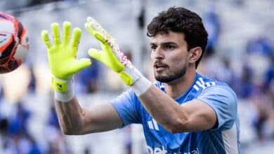 Otávio estreia no profissional pelo Cruzeiro