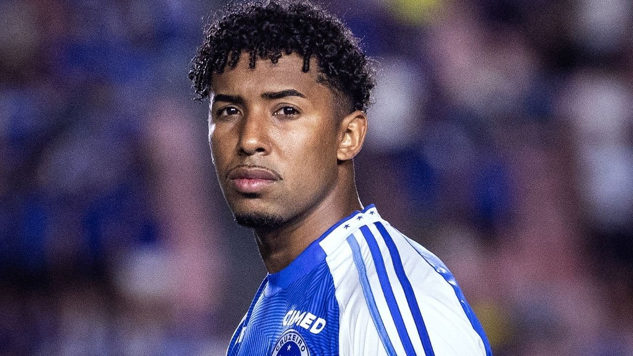 Ryan Guilherme assinou com o Rio Ave